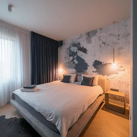 Shades Of Napoca - Artitude Apartman *