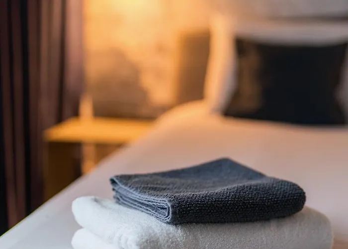 Shades Of Napoca - Artitude Apartmán